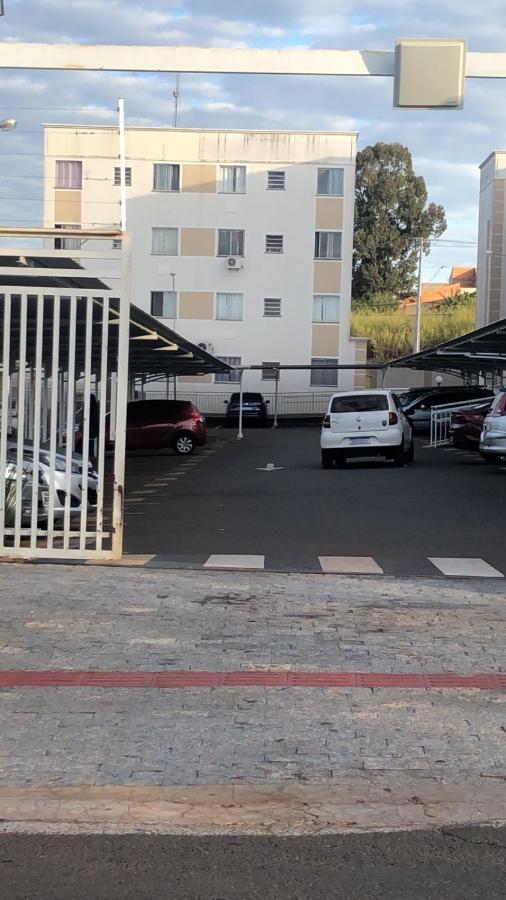 Apartamento Em Londrina Privado Com 2 Quartos De Casal Com Utensilios Garagem E Wifiアパートメント エクステリア 写真